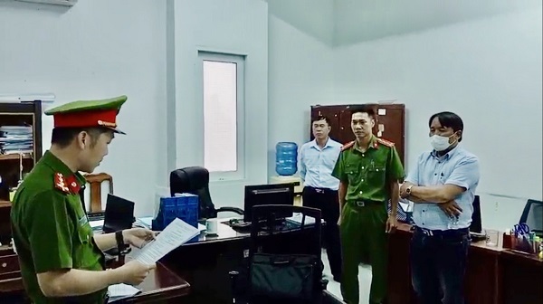 Khởi tố, bắt giam Phó phòng Kỹ thuật địa chính - nguyên Giám đốc chi nhánh Văn phòng đăng ký đất đai- Ảnh 1.