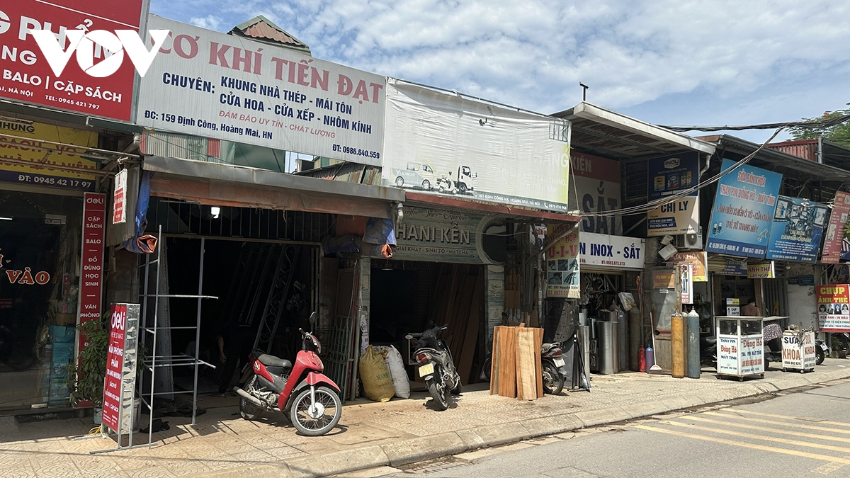 Cận cảnh nhà xưởng, nhà ở san sát trong ngõ sâu ở phố Định Công Hạ- Ảnh 10.