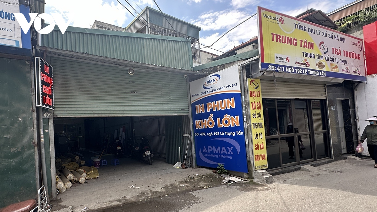 Cận cảnh nhà xưởng, nhà ở san sát trong ngõ sâu ở phố Định Công Hạ- Ảnh 11.