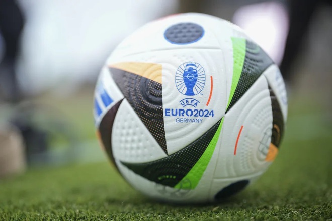 EURO 2024 áp dụng công nghệ cực kỳ hiện đại: Quả bóng phát hiện việt vị, VAR minh bạch hơn!- Ảnh 1.