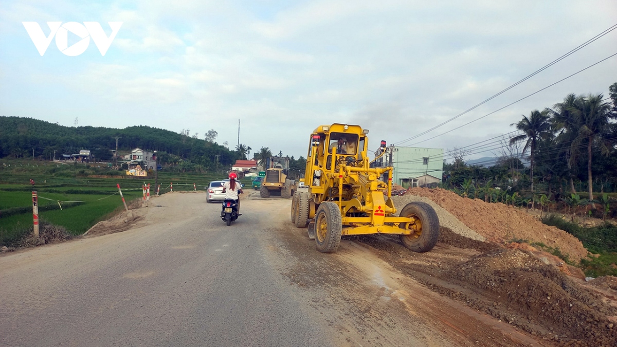 Quảng Nam đề xuất bổ sung kinh phí bồi thường, GPMB dự án Quốc lộ 14E- Ảnh 1.