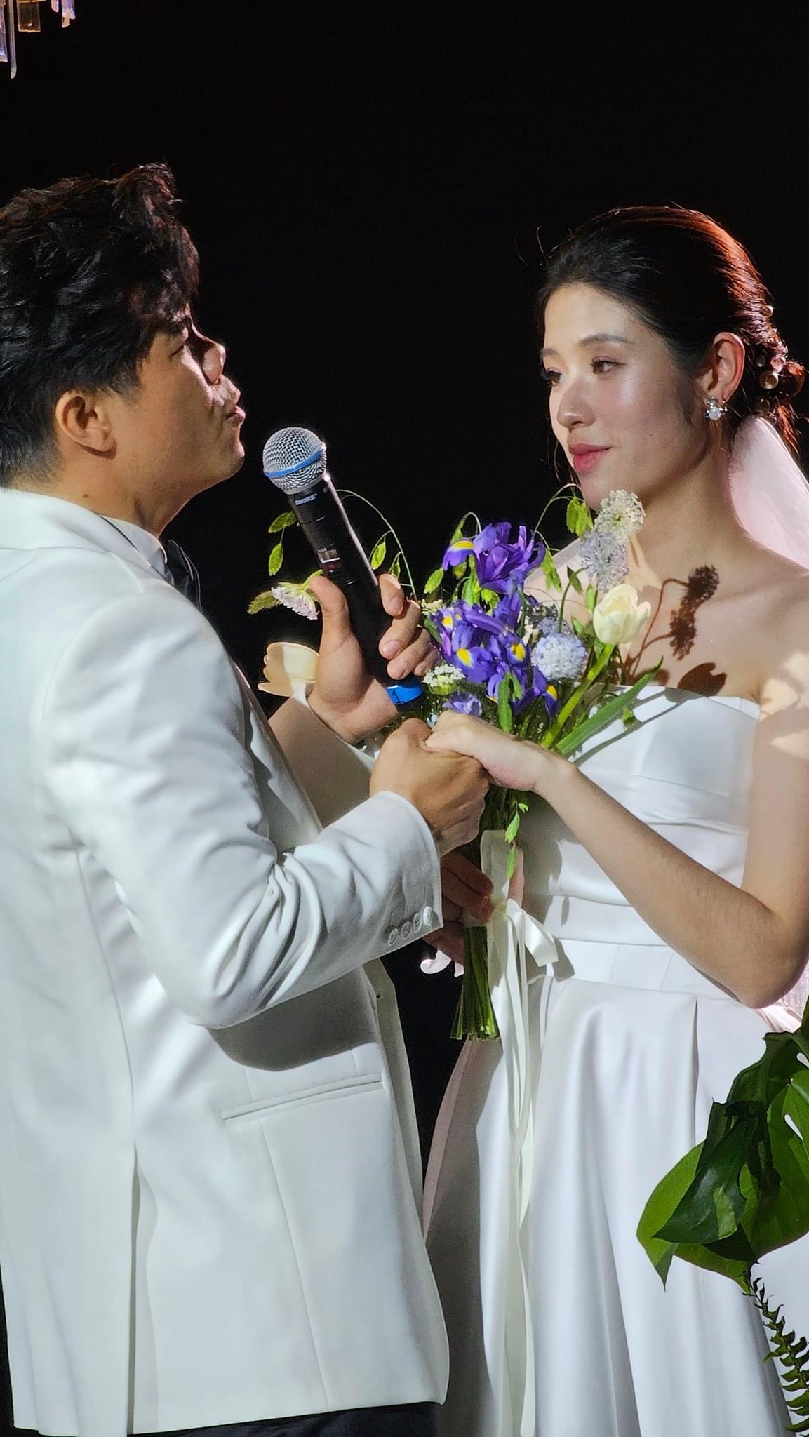 Nam ca sĩ tổ chức đám cưới ở Hà Nội vào tối nay: Visual cô dâu ấn tượng, dàn sao Vbiz góp mặt- Ảnh 5.