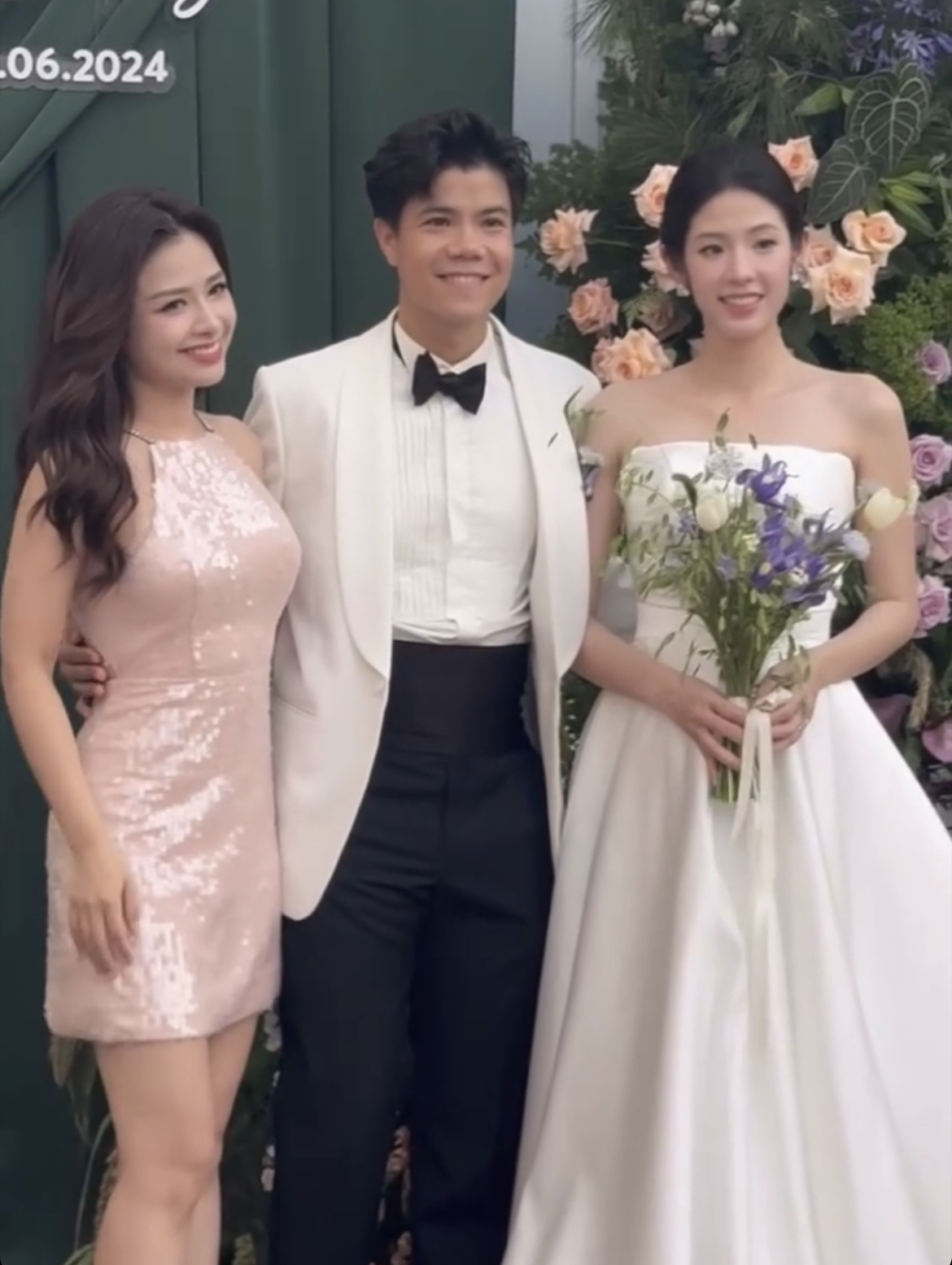 Nam ca sĩ tổ chức đám cưới ở Hà Nội vào tối nay: Visual cô dâu ấn tượng, dàn sao Vbiz góp mặt- Ảnh 7.