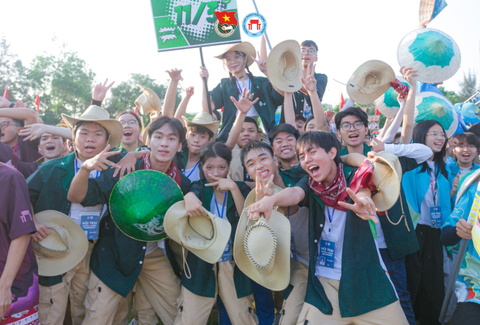 Ngôi trường cấp 3 tại Đà Nẵng đang khiến học sinh và phụ huynh 