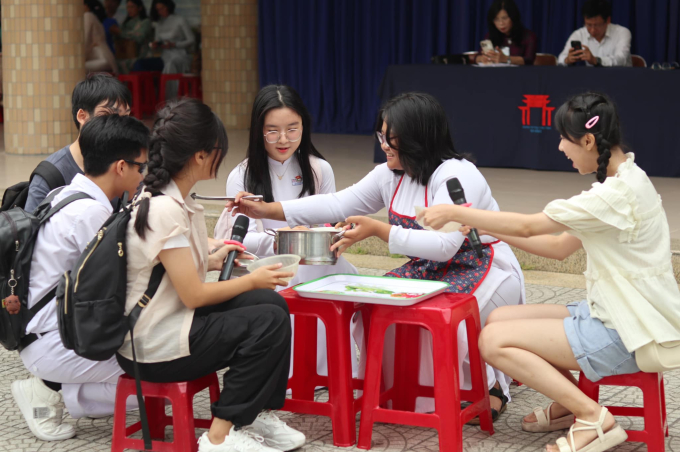 Ngôi trường cấp 3 tại Đà Nẵng đang khiến học sinh và phụ huynh 