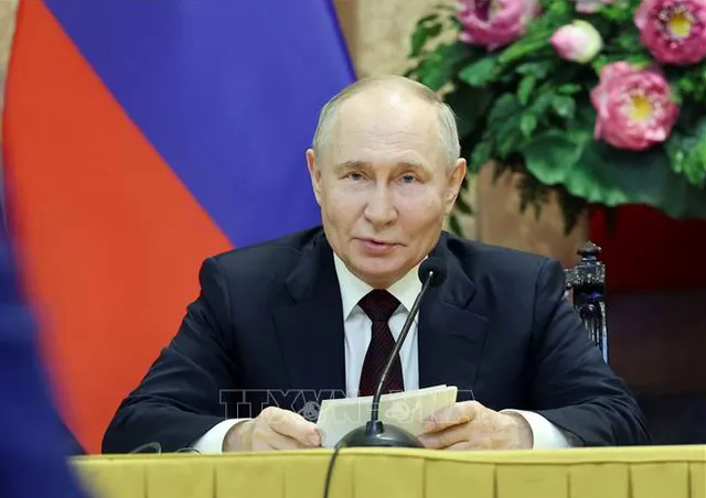 Chủ tịch nước Tô Lâm và Tổng thống Nga Vladimir Putin gặp gỡ báo chí- Ảnh 2.