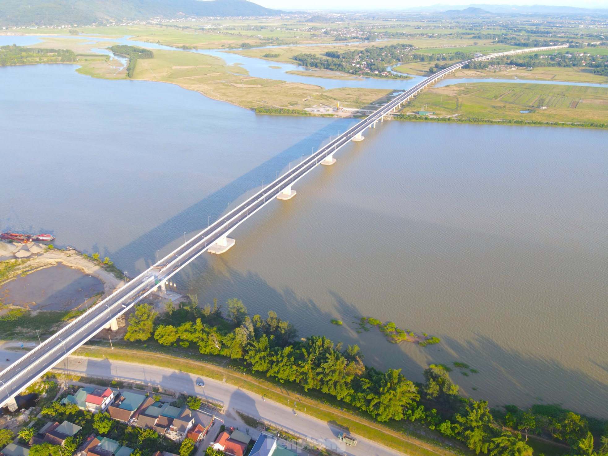 Tận thấy cao tốc Diễn Châu - Bãi Vọt hơn 11.000 tỷ sắp thông xe- Ảnh 21.