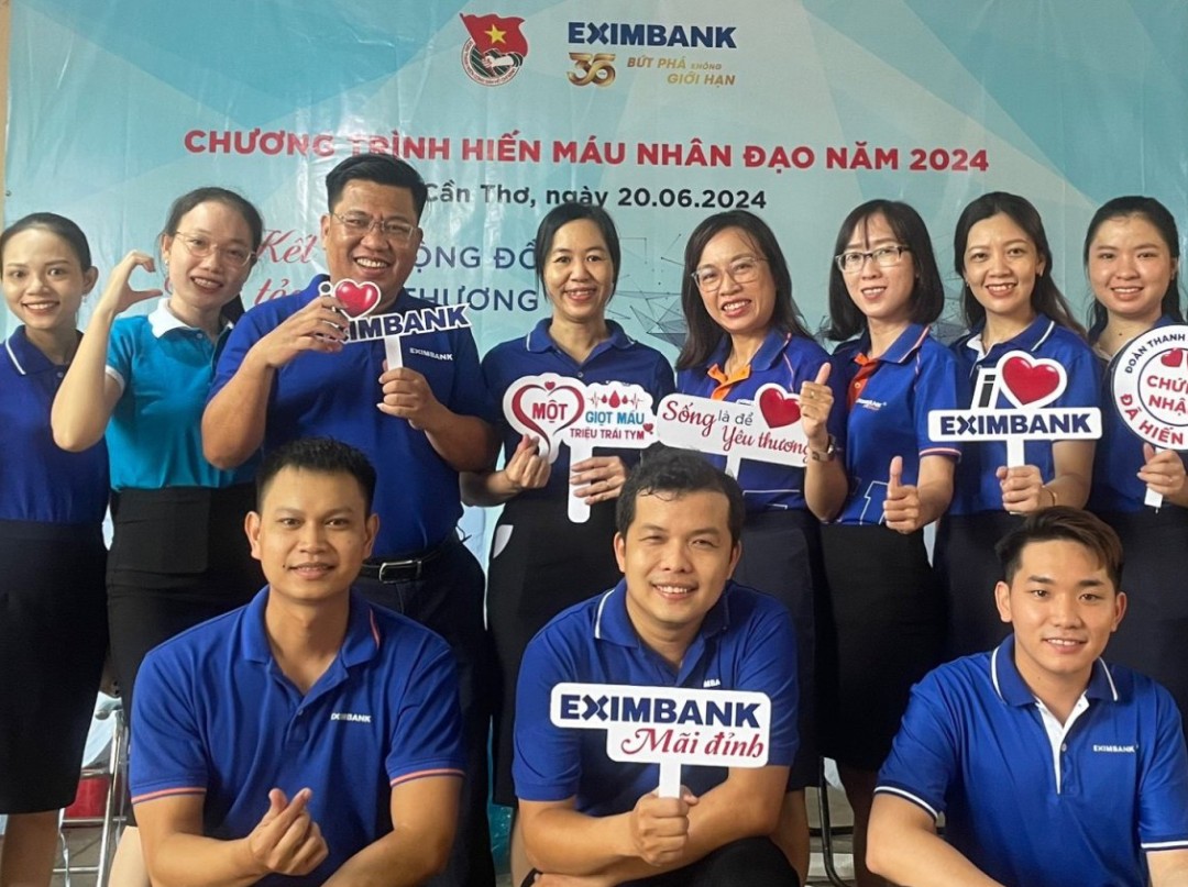 Eximbank tổ chức ngày hội hiến máu “Kết nối cộng đồng, lan tỏa yêu thương”- Ảnh 2.