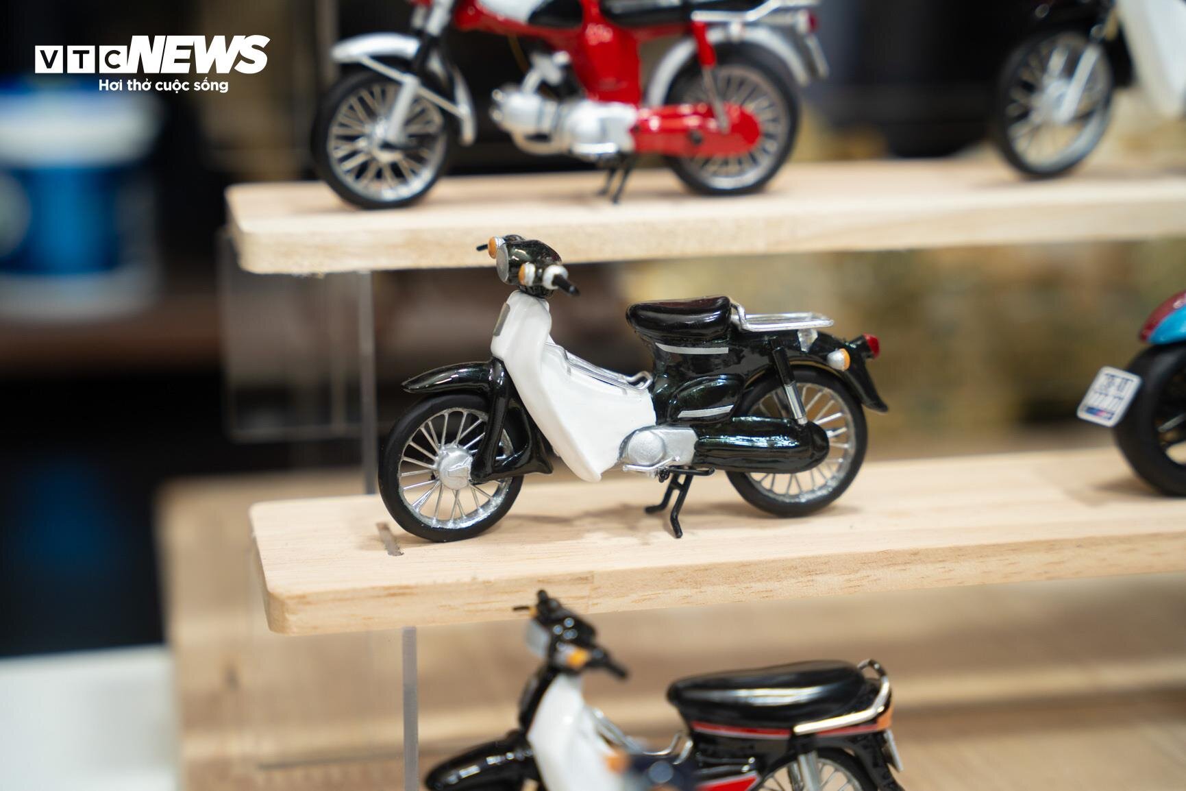 Bộ sưu tập mô hình xe máy bằng đất sét của chàng trai 9X Hà thành- Ảnh 8.