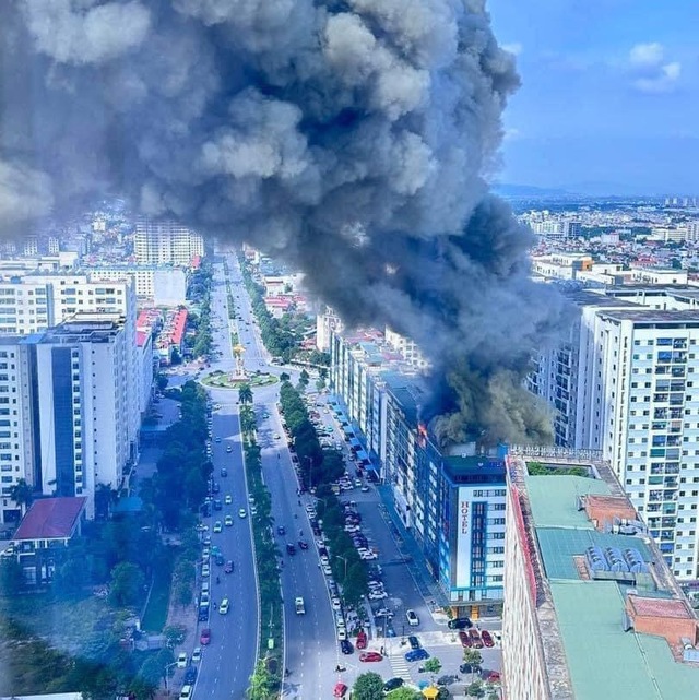 Nguyên nhân vụ cháy lớn tại toà nhà 9 tầng- Ảnh 1.