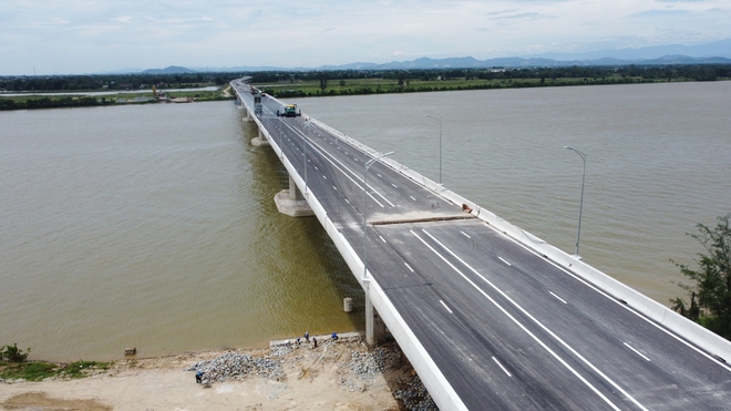 Soi công trình đặc biệt dài nhất trên tuyến cao tốc 146.990 tỷ đồng ở Việt Nam trước ngày đón tin vui- Ảnh 2.