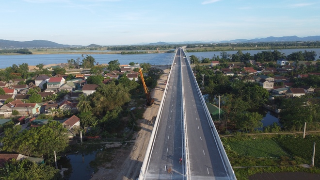 Soi công trình đặc biệt dài nhất trên tuyến cao tốc 146.990 tỷ đồng ở Việt Nam trước ngày đón tin vui- Ảnh 1.