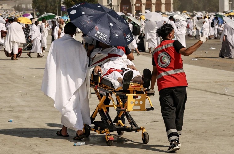 1.301 người chết trong Lễ hành hương Hajj: Nhiệt độ tăng vọt lên mức nóng bỏng 51,8 độ C- Ảnh 2.