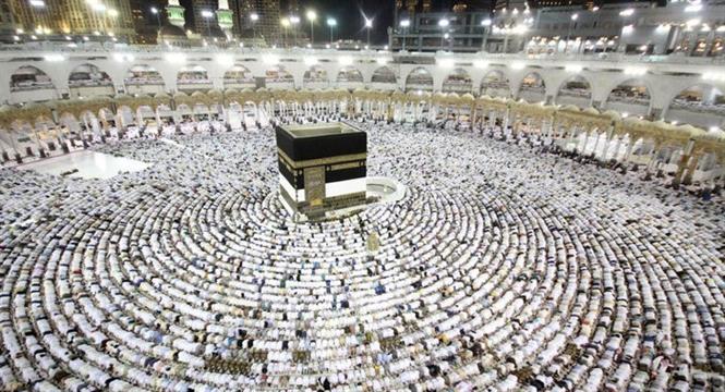 Hé lộ thế giới ngầm tổ chức tour trái phép tới Mecca sau khi 1.300 người bỏ mạng- Ảnh 1.