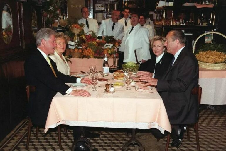 ‘Chơi ngông’ như ông chủ của đế chế LVMH: Yêu thích một nhà hàng ở Paris đến nỗi vung tiền mua về làm của riêng- Ảnh 2.