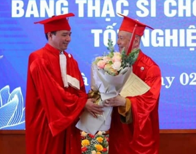 Thượng tọa Thích Chân Quang nhận bằng tiến sĩ trong 2 năm: Trường Đại học Luật Hà Nội nói gì?- Ảnh 1.