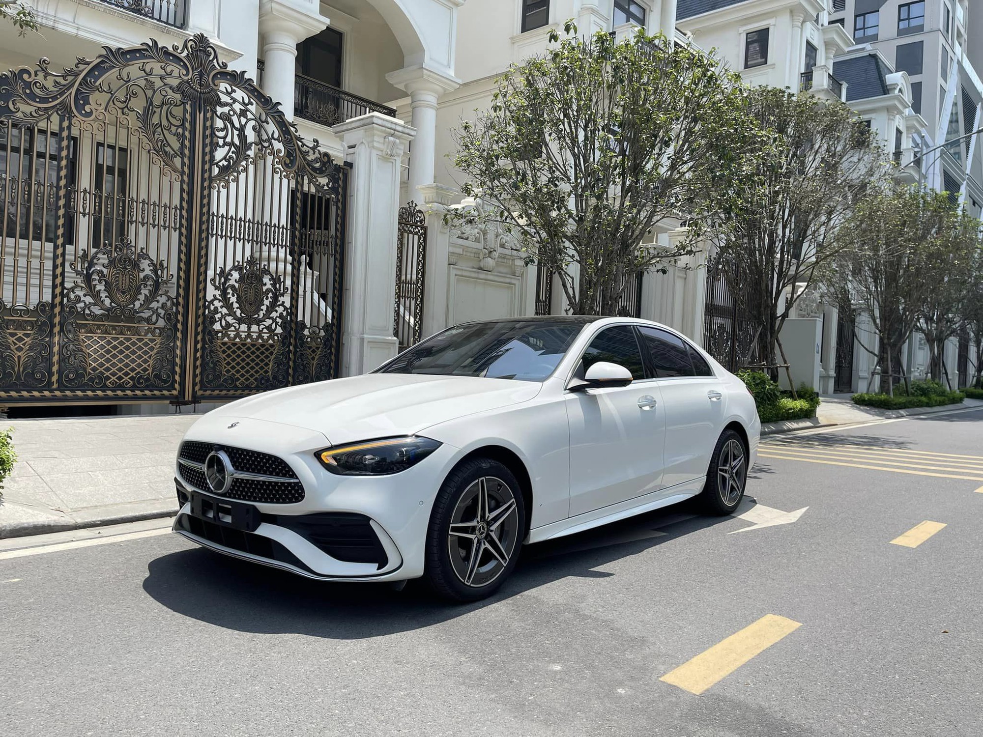 Mercedes-AMG tiếp tục triệu hồi xe vì lỗi nối dây điện, có mẫu đang bán ở Việt Nam- Ảnh 2.