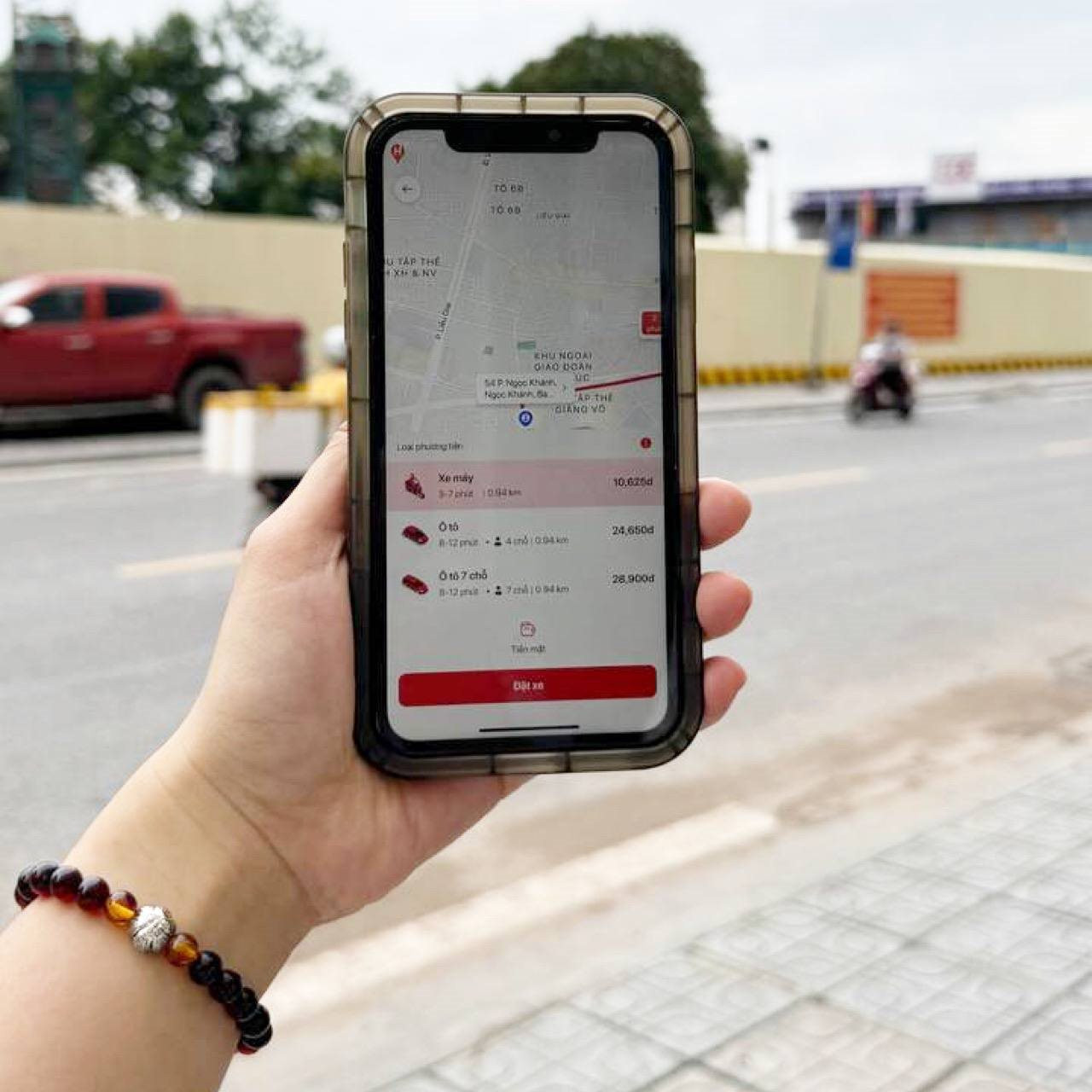 Thêm một 'tân binh' chính thức gia nhập thị trường xe công nghệ Việt Nam: Giá cước chỉ từ 3.500 đồng/km, tài xế không phải trả phí cho app- Ảnh 1.