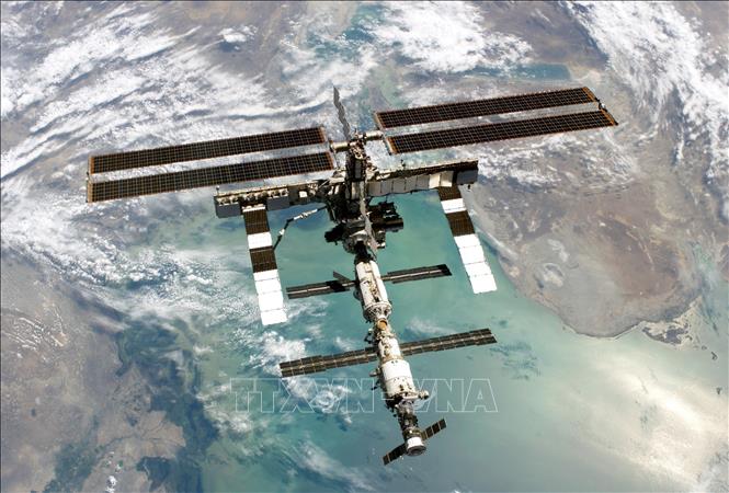 Tập đoàn SpaceX của tỷ phú Musk nhận công việc phá hủy ISS- Ảnh 1.