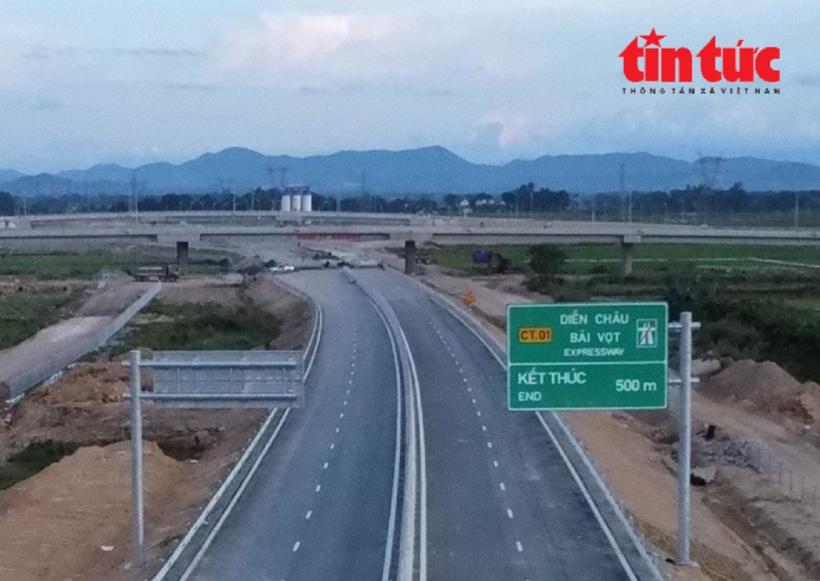 Cao tốc Diễn Châu - Bãi Vọt sẵn sàng thông xe hơn 19 km cuối tuyến- Ảnh 1.