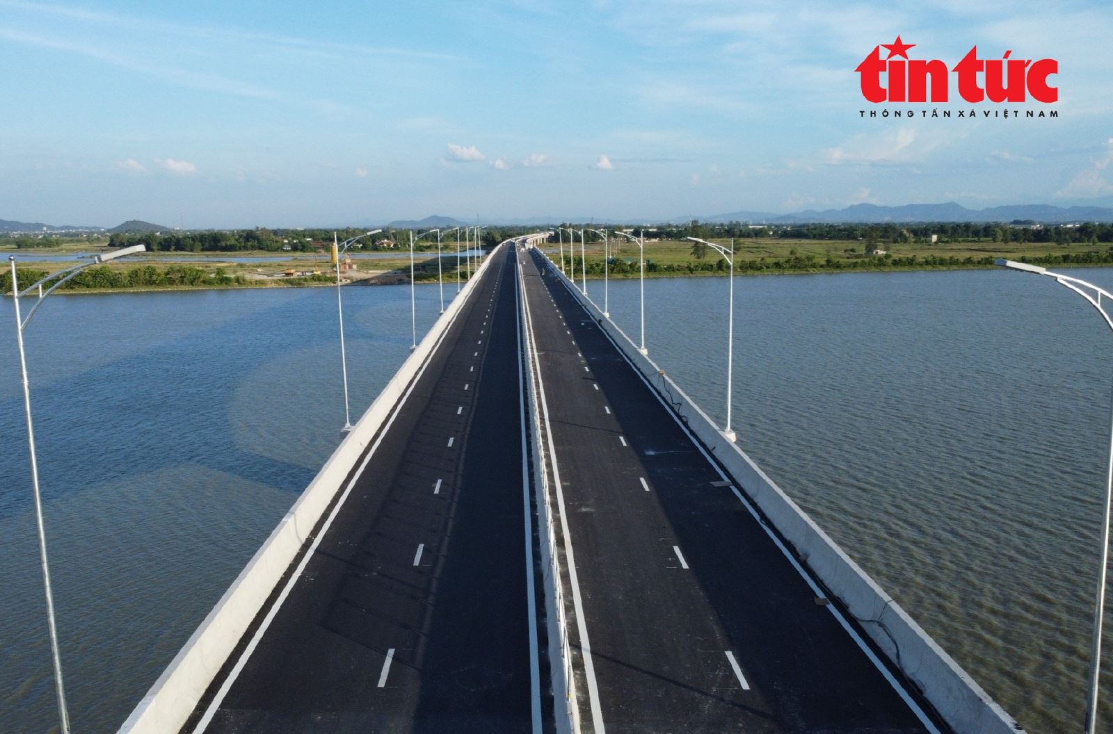 Cao tốc Diễn Châu - Bãi Vọt sẵn sàng thông xe hơn 19 km cuối tuyến- Ảnh 15.