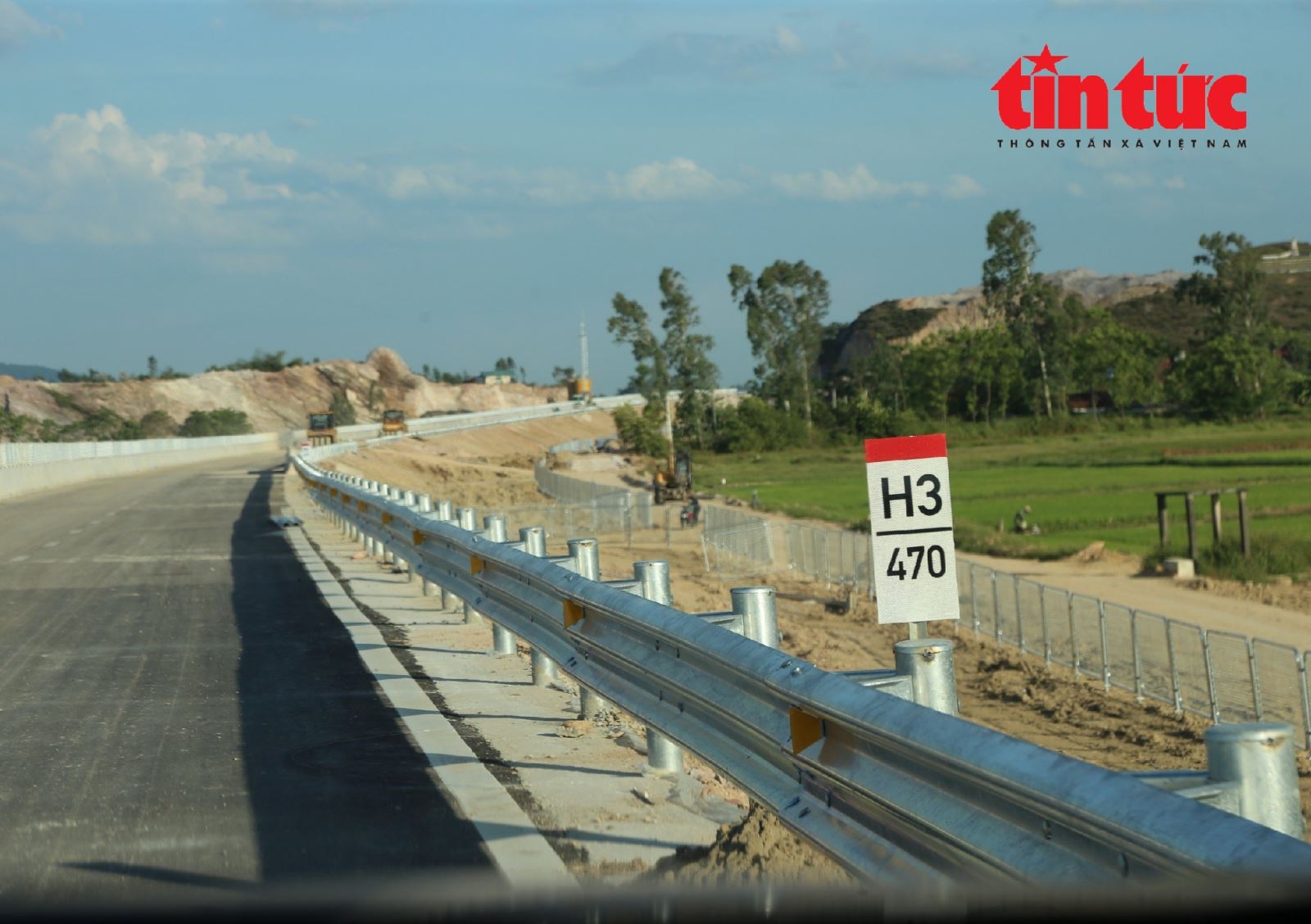 Cao tốc Diễn Châu - Bãi Vọt sẵn sàng thông xe hơn 19 km cuối tuyến- Ảnh 5.