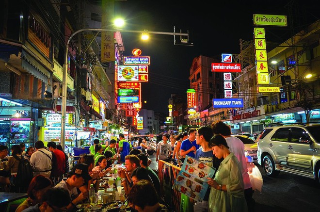 "Phú bà" Lisa ra tay: Chi tiền tỷ "tắt đèn" con phố sầm uất nhất Bangkok, thuê cả trăm vũ công góp mặt trong MV khủng