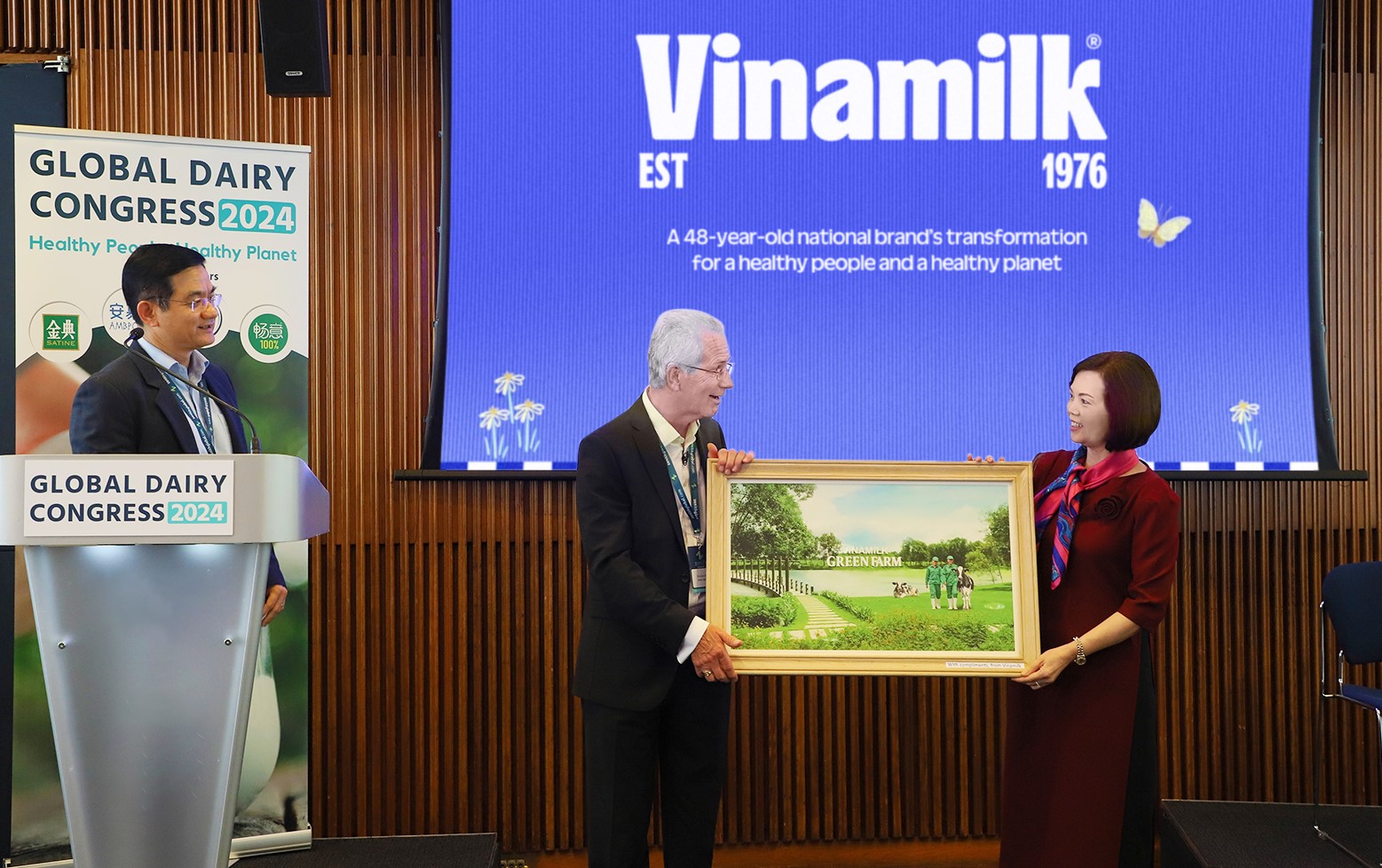 Vinamilk tạo ấn tượng với thương hiệu mới và thông điệp “Để tâm thay đổi” tại Hội nghị sữa toàn cầu 2024- Ảnh 4.