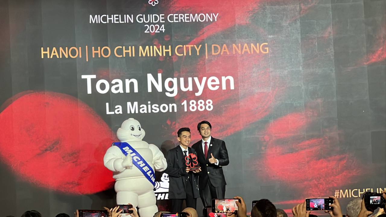 CẬP NHẬT: Công bố danh sách MICHELIN Guide Việt Nam 2024, mỏi mắt chờ bánh mì mà vẫn 