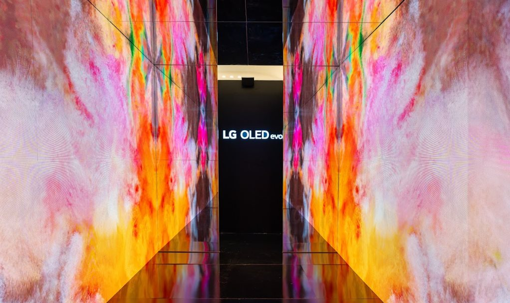 LG mở triển lãm nghệ thuật và công nghệ, trình diễn TV OLED không dây đầu tiên ở Việt Nam- Ảnh 4.