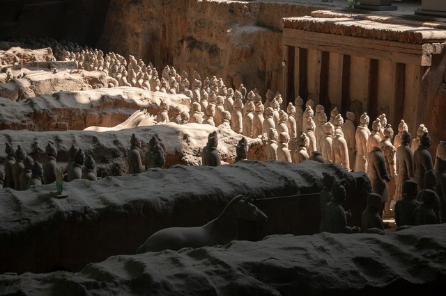 Khám phá kinh ngạc về quan tài 16 tấn chứa đầy kho báu trong lăng mộ Tần Thủy Hoàng- Ảnh 2.