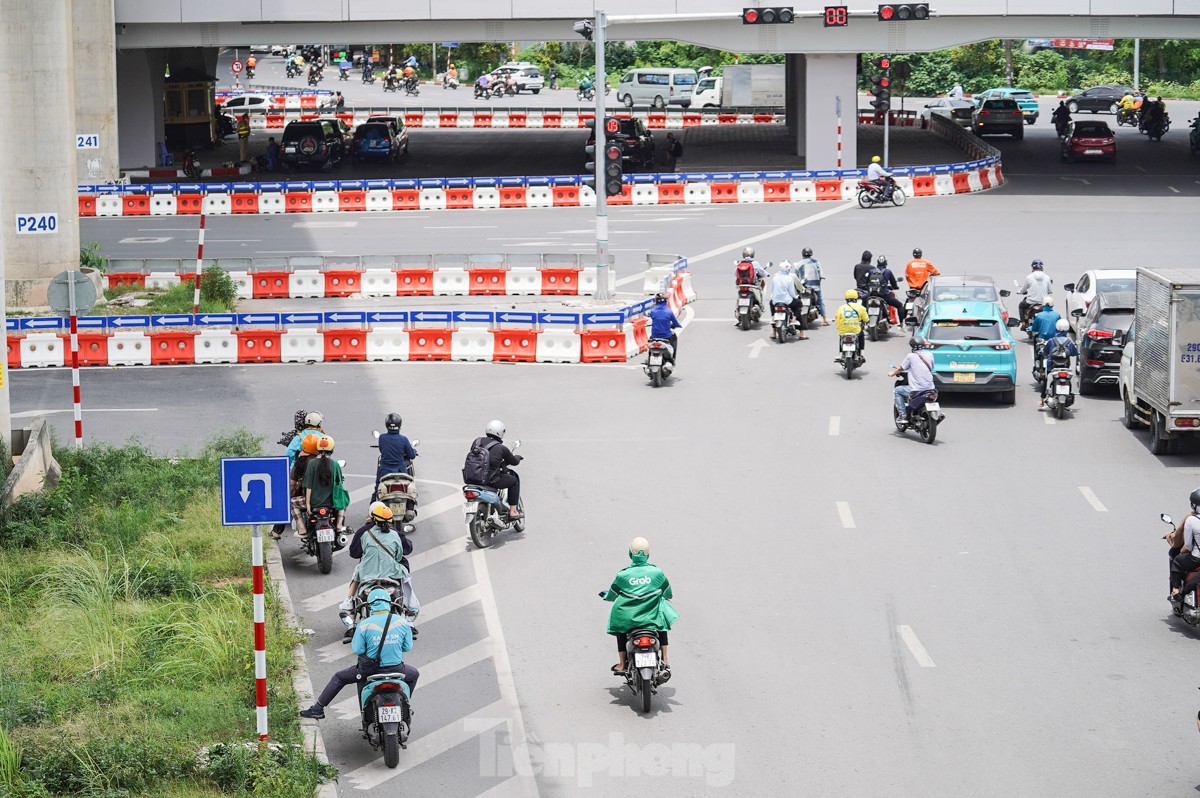 Người lao động vật vã mưu sinh dưới cái nắng như rang, mặt đường hơn 50 độ C ở Hà Nội- Ảnh 15.