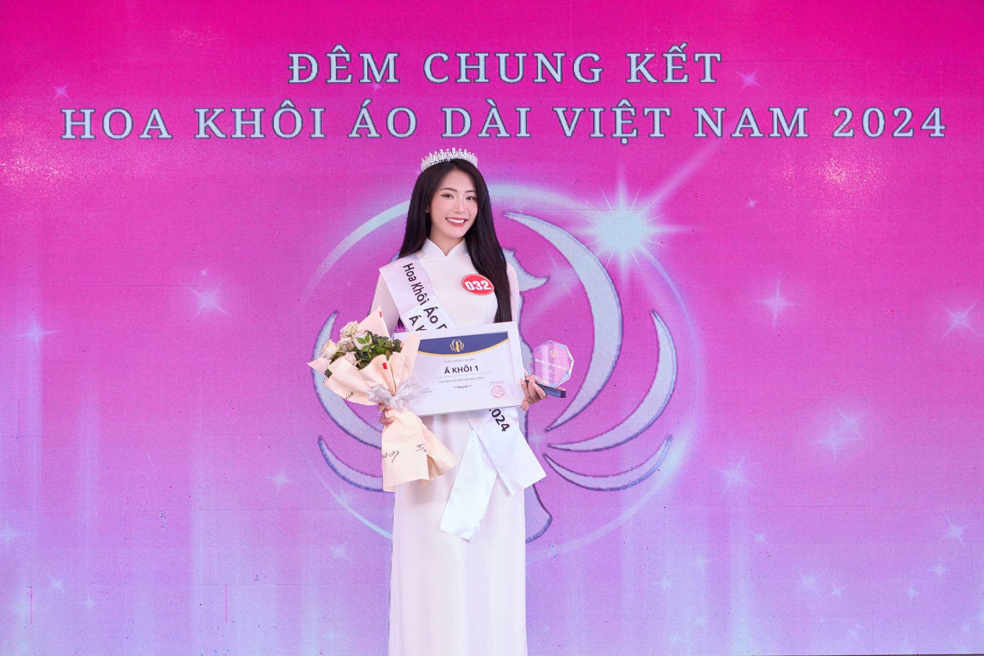 Nhan sắc ngọt ngào của nữ sinh người Tày đăng quang Á khôi cuộc thi Hoa khôi Áo dài Việt Nam 2024