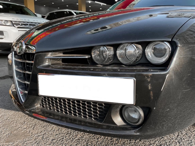 'Xe chơi một thời' Alfa Romeo 159 JTS lên sàn xe cũ: Chạy hơn 60.000 km, đắt ngang Mazda3 'đập hộp'- Ảnh 3.