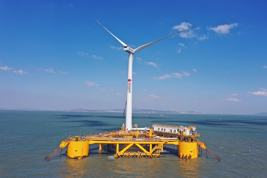 Trung Quốc đưa dự án điện gió-ngư nghiệp đầu tiên trên thế giới vào hoạt động- Ảnh 1.