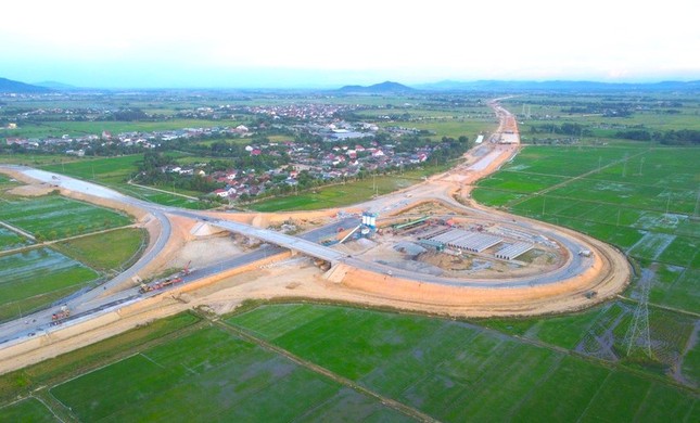 Thông xe toàn tuyến cao tốc Diễn Châu - Bãi Vọt, từ Hà Nội về Hà Tĩnh còn 3,5 tiếng- Ảnh 9.