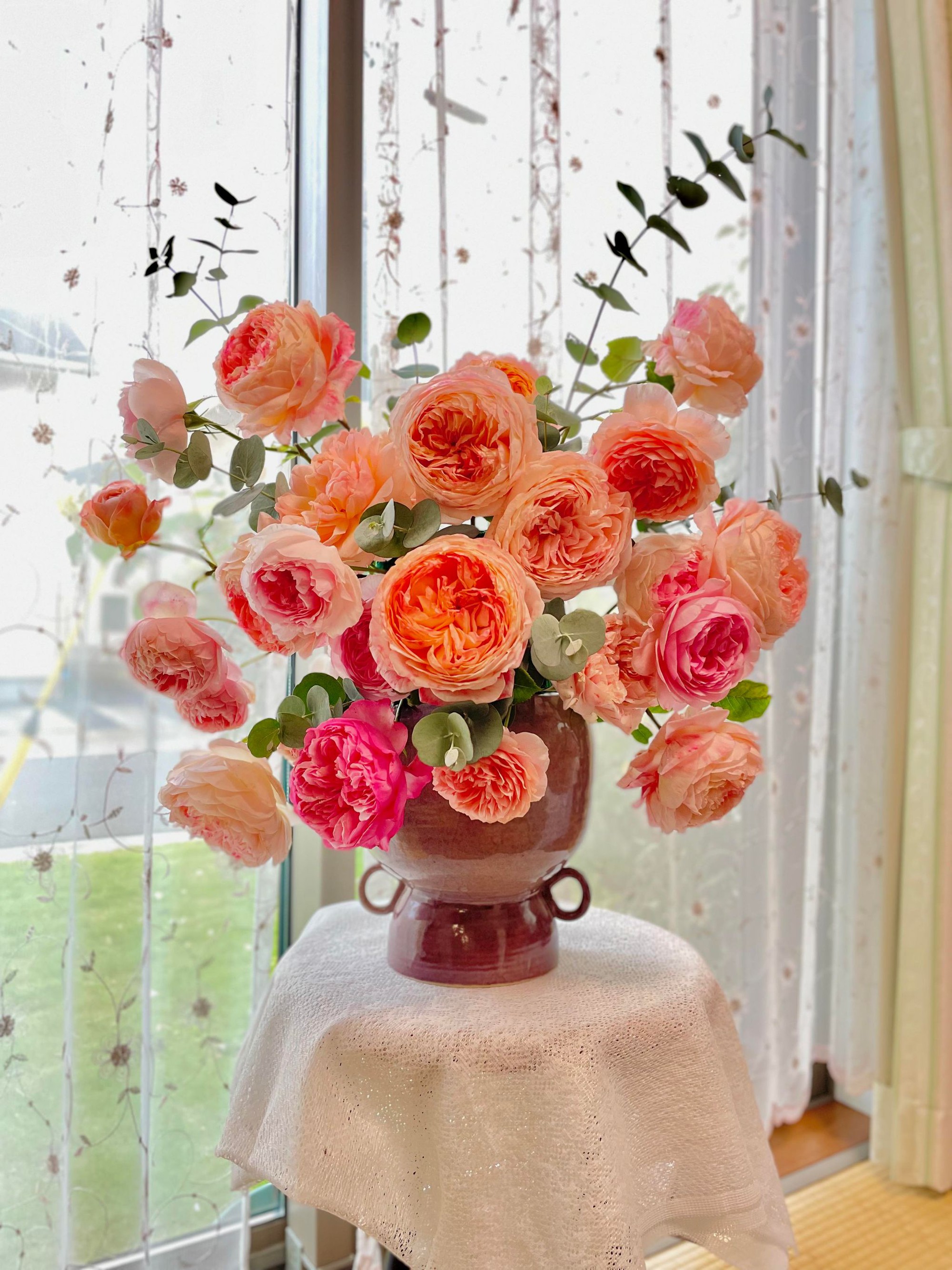 Ngôi nhà lúc nào cũng thơm nức mùi hoa vì có vườn hồng hơn 80 loại của mẹ Việt ở Nhật- Ảnh 27.