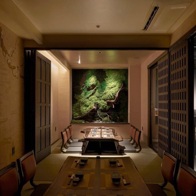 Trớ trêu nhất lùm xùm xoá ảnh của Trấn Thành: Một nhà hàng 