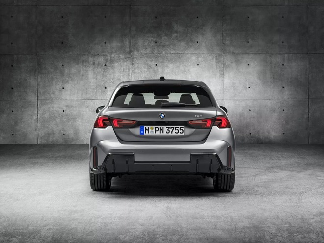 BMW 1-Series 2025 ra mắt: Thay đổi nhẹ nhàng, nội thất xịn không kém nhóm trên, giá dự kiến hút khách ở cả phân khúc xe sang lẫn phổ thông- Ảnh 14.