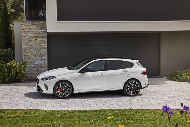 BMW 1-Series 2025 ra mắt: Thay đổi nhẹ nhàng, nội thất xịn không kém nhóm trên, giá dự kiến hút khách ở cả phân khúc xe sang lẫn phổ thông- Ảnh 8.