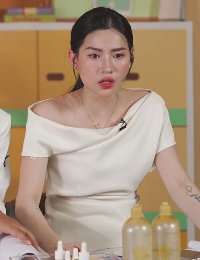 Sự cố hi hữu khiến Võ Hà Linh phải xin lỗi 316.000 người trong phiên livestream lập kỷ lục 6/6- Ảnh 4.