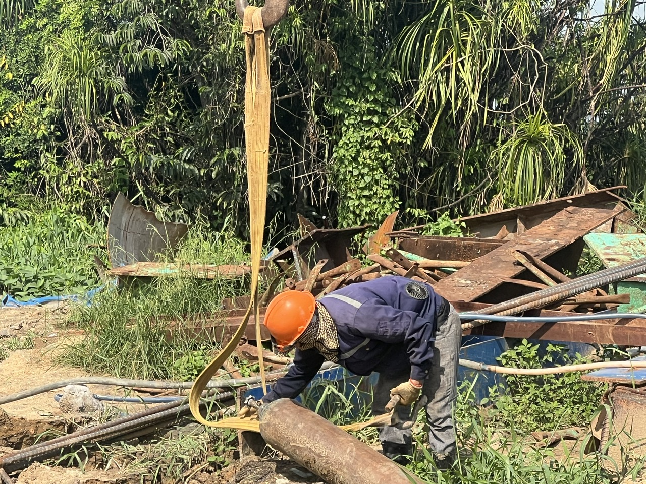 Cận cảnh làm cầu Bình Gởi bắc qua sông Sài Gòn trên đường Vành đai 3 - TP HCM- Ảnh 5.