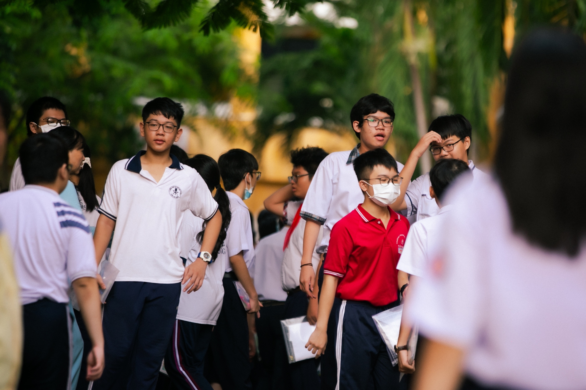 Gần 100.000 học sinh TP.HCM chính thức hoàn thành bài thi môn Văn- Ảnh 19.