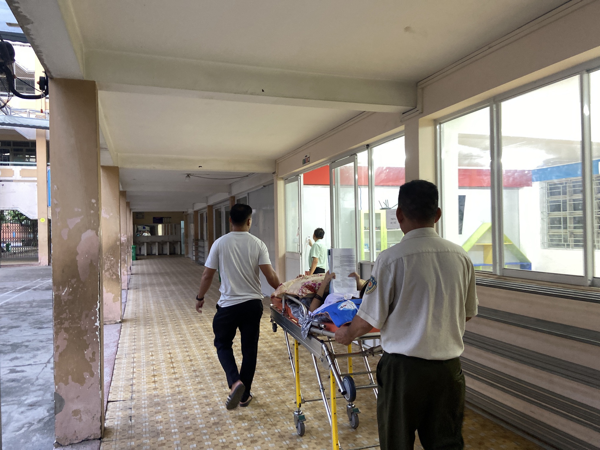 Gần 100.000 học sinh TP.HCM chính thức hoàn thành bài thi môn Văn- Ảnh 43.