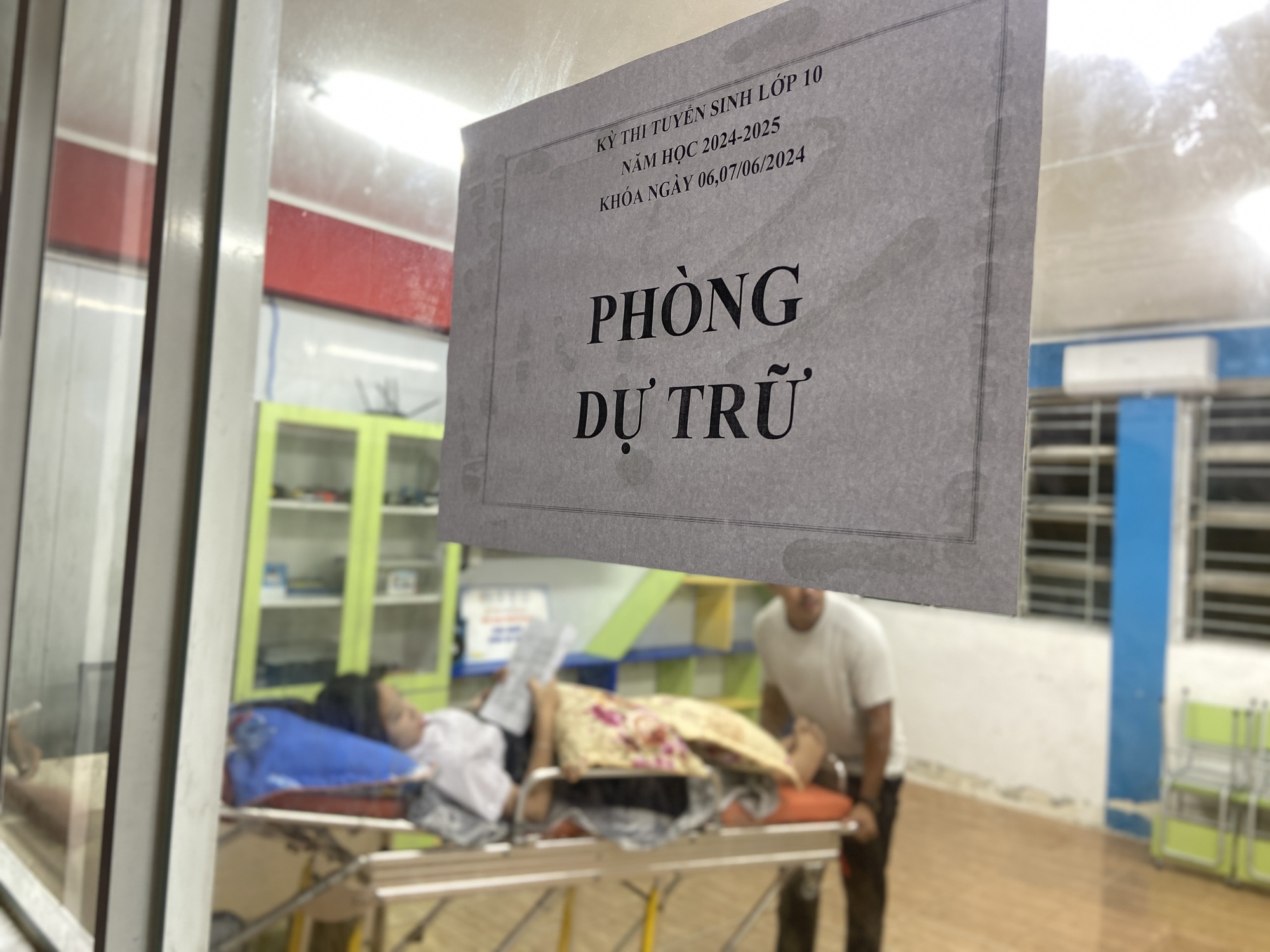 Gần 100.000 học sinh TP.HCM chính thức hoàn thành bài thi môn Văn- Ảnh 44.