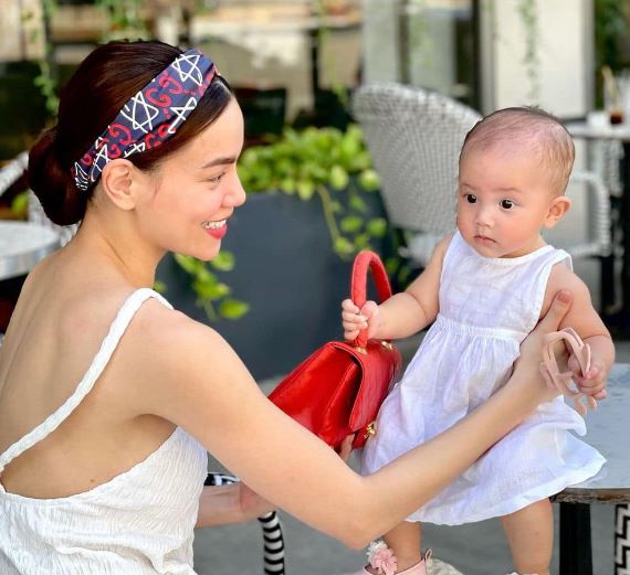 Clip mới nhất của Leon nhà Hồ Ngọc Hà gây ngỡ ngàng: Cậu nhóc có trí nhớ đỉnh quá, nhiều người lớn thậm chí còn thua xa!- Ảnh 2. Clip mới nhất của Leon nhà Hồ Ngọc Hà gây ngỡ ngàng: Cậu nhóc có trí nhớ đỉnh quá, nhiều người lớn thậm chí còn thua xa!- Ảnh 2.