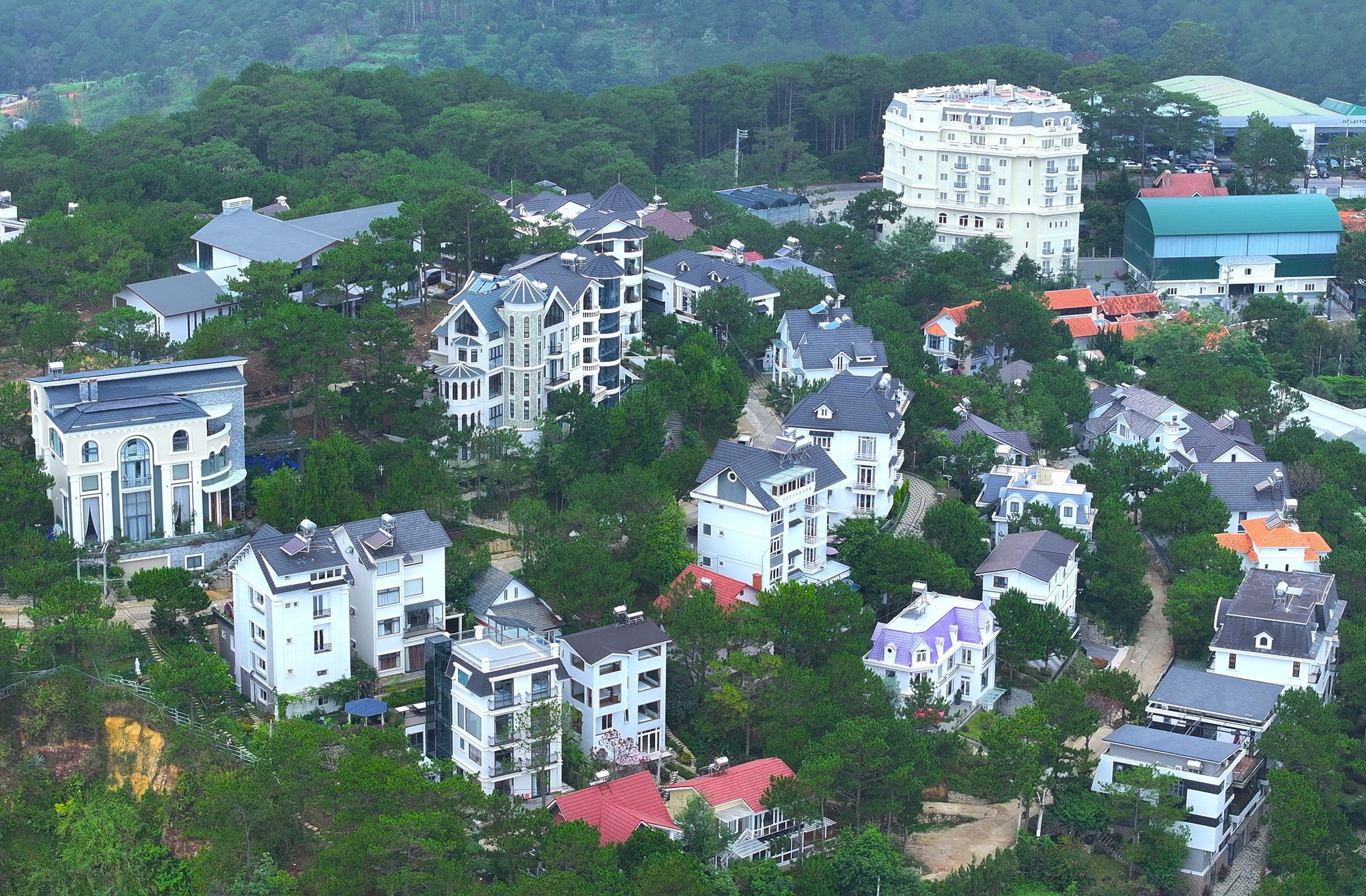 Chủ khu du lịch ở Đà Lạt liên tiếp bị phạt nặng- Ảnh 1.