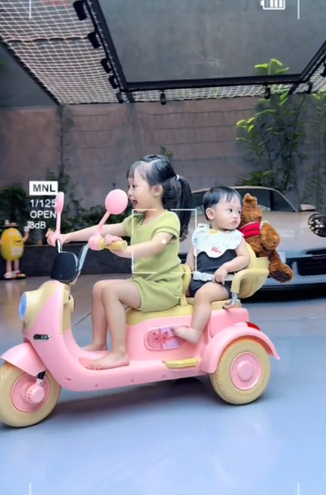 Ái nữ, quý tử nhà Cường Đô La đã có 