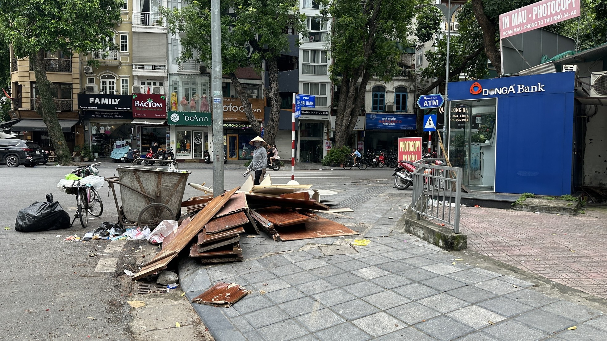 Cận cảnh loạt khu thí điểm gom rác thải cồng kềnh tại Thủ đô- Ảnh 2.
