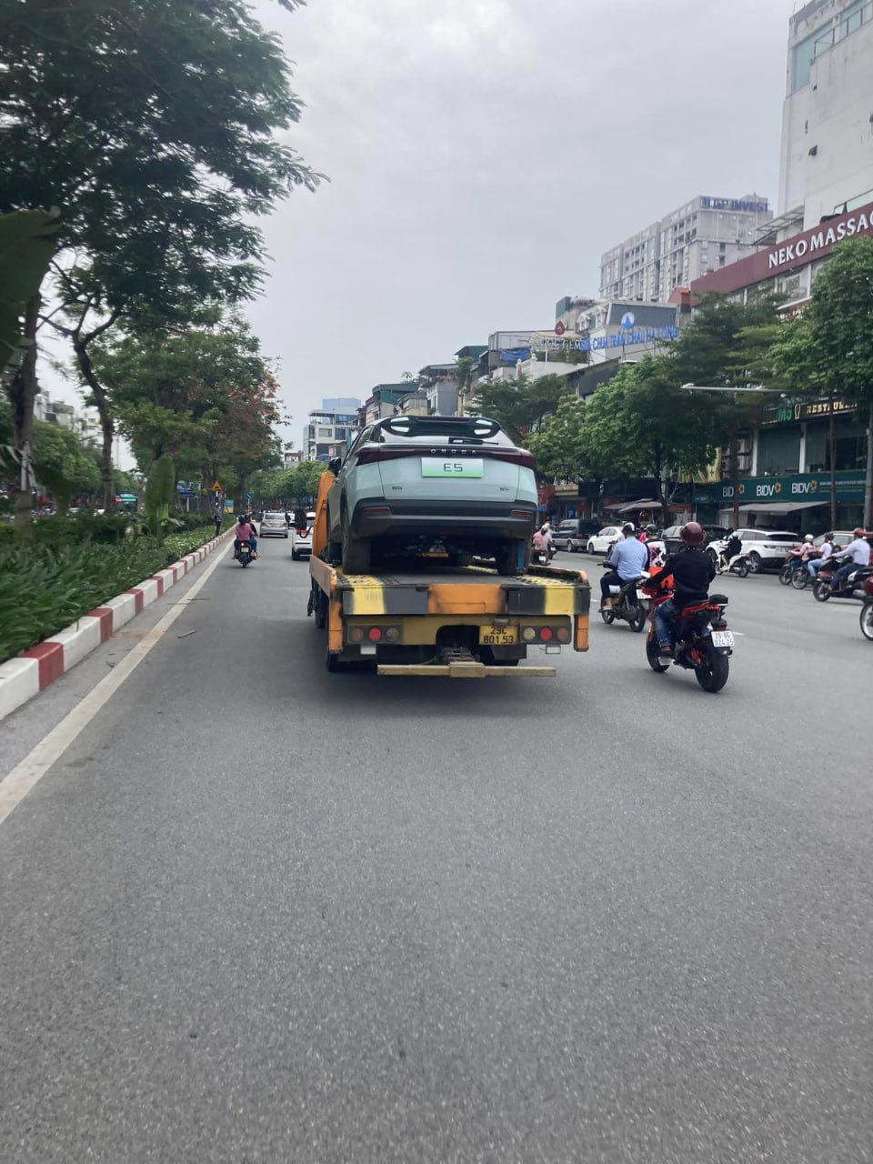 Omoda E5 lần đầu xuất hiện trên phố Hà Nội: Ra mắt trong tháng này, chạy 430km/lần sạc- Ảnh 3.